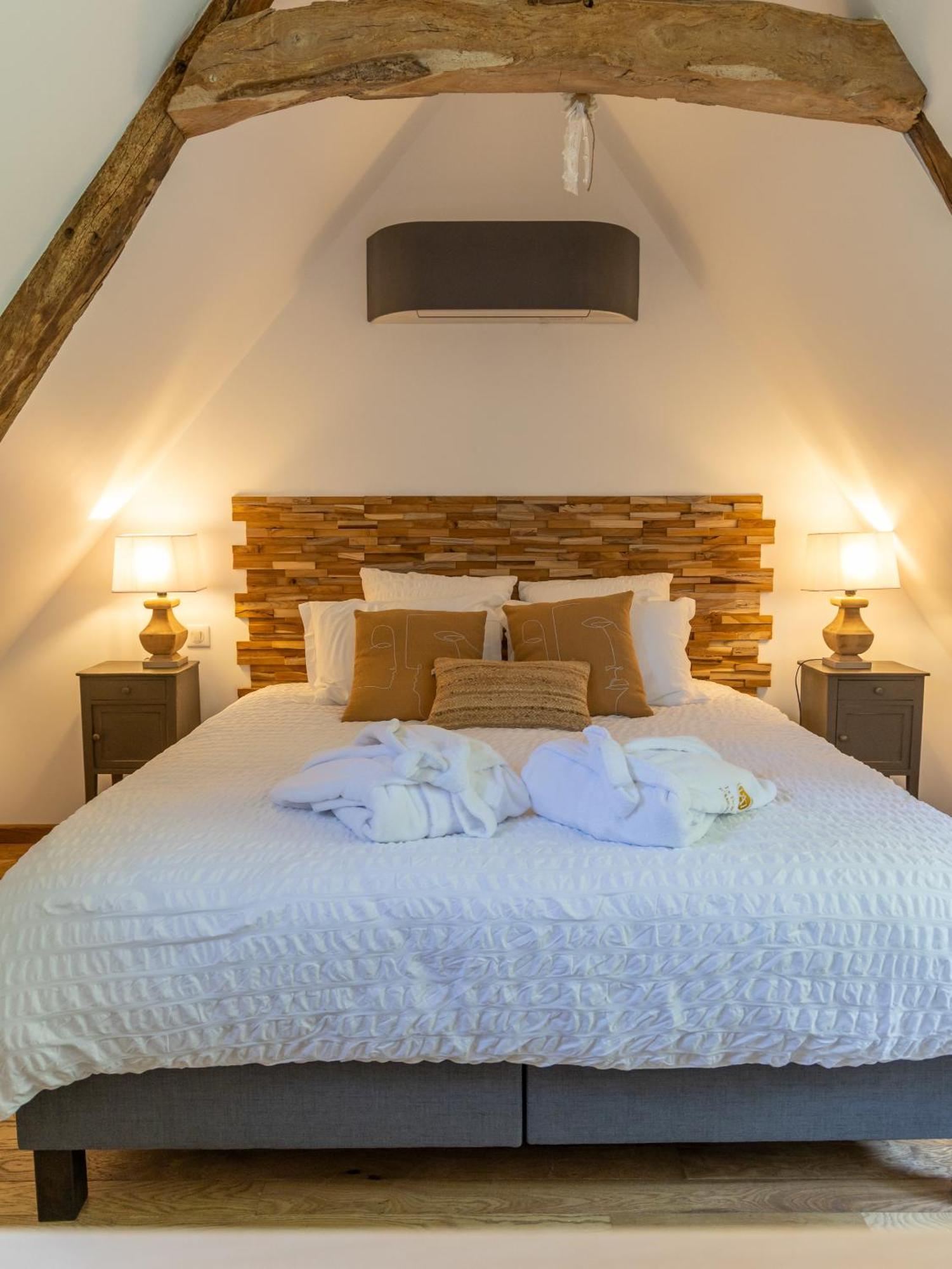 Le Domaine D'Angerville - Chambres D'Hotes Rom bilde